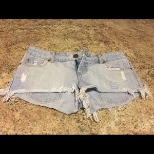 American eagle jean shorts.